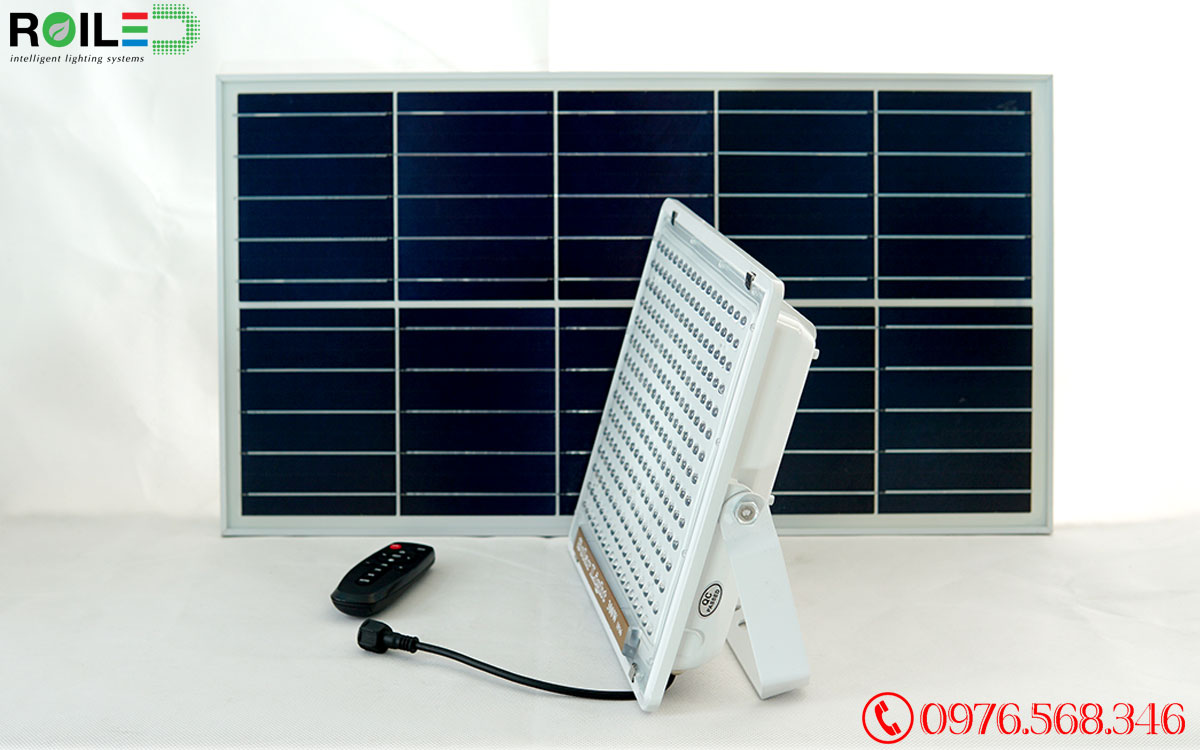 Đèn pha năng lượng mặt trời 300W cao cấp Roiled - RN300W